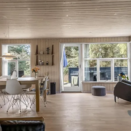 Ayen - 1-2km From The Sea By Interhome בית נופש Saltum