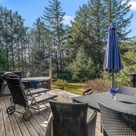 בית נופש Ayen - 1-2km From The Sea By Interhome *